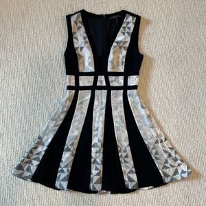 BCBGMAXAZRIA Silver Dove Val Dress in Black and Blush Geometric Print